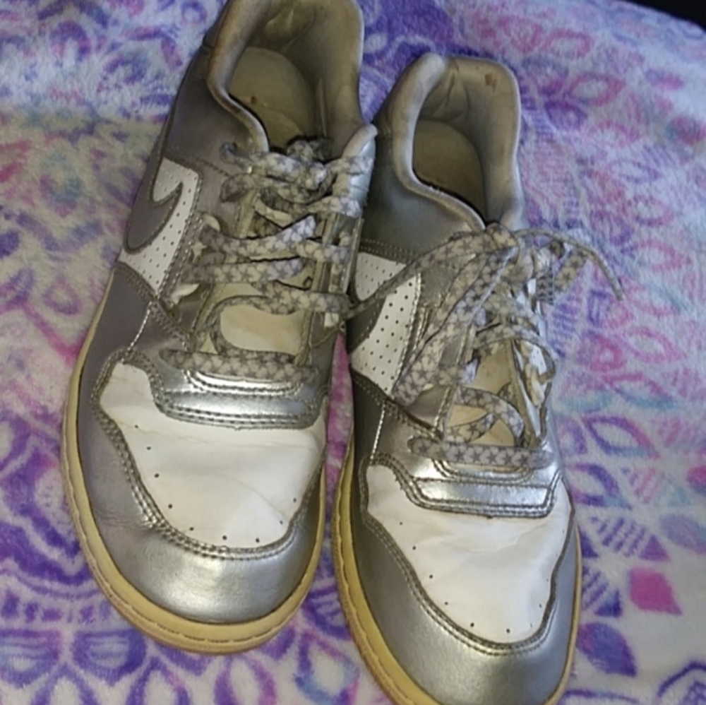 Nike shoes